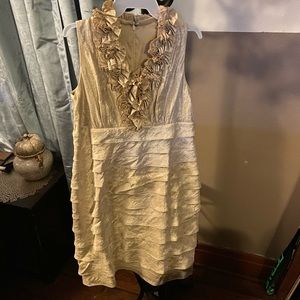 Champagne Ruffled vneck